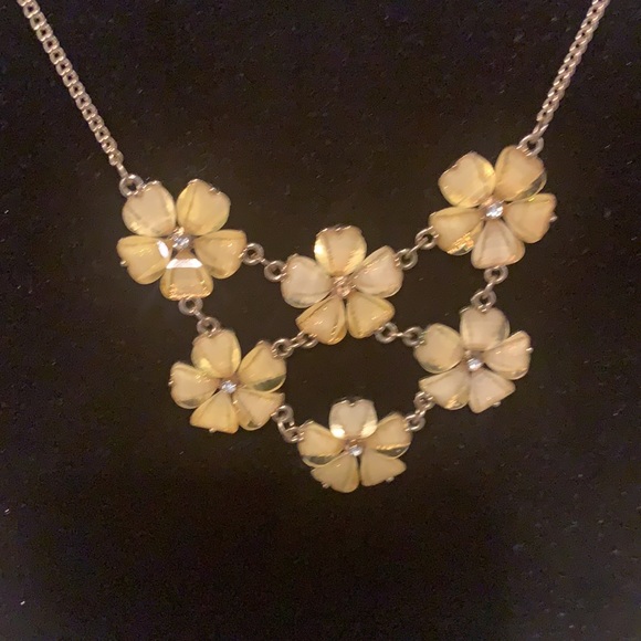 Aldo necklace gold tone flowers. - Picture 2 of 5